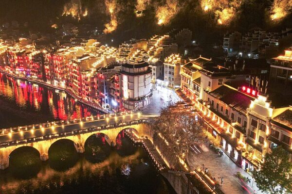 Zhenyuan Ancient Town: A Nighttime Fairy Tale in Guizhou Province Zhenyuan Ancient Town: A Nighttime Fairy Tale in Guizhou Province