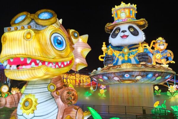 Zigong_s_Iconic_Lantern_Festival_Begins_Trial_Run_Ahead_of_Grand_Opening