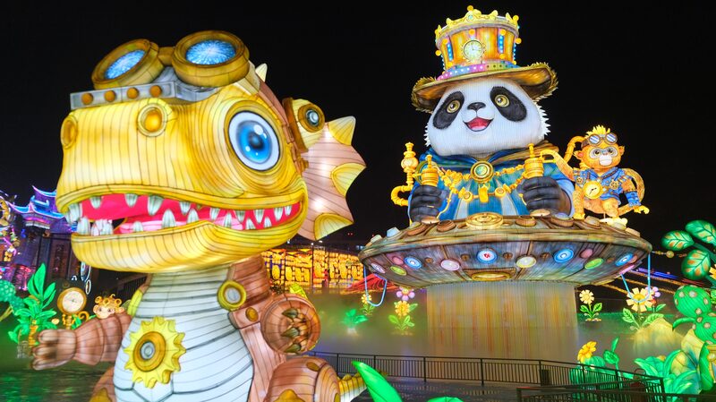 Zigong_s_Iconic_Lantern_Festival_Begins_Trial_Run_Ahead_of_Grand_Opening - Khabar Asia Zigong_s_Iconic_Lantern_Festival_Begins_Trial_Run_Ahead_of_Grand_Opening