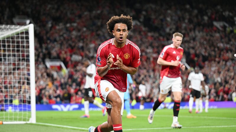 Zirkzee_Debut_Goal_Secures_Manchester_United_s_1_0_Victory_Over_Fulham_in_Season_Opener - Khabar Asia Zirkzee_Debut_Goal_Secures_Manchester_United_s_1_0_Victory_Over_Fulham_in_Season_Opener