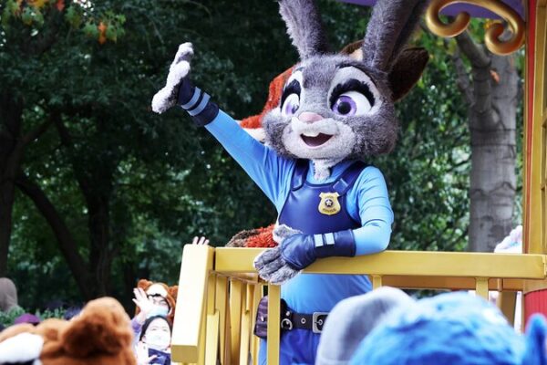 Zootopia-Themed Park at Shanghai Disney Resort Draws Crowds Ahead of Opening Zootopia-Themed Park at Shanghai Disney Resort Draws Crowds Ahead of Opening