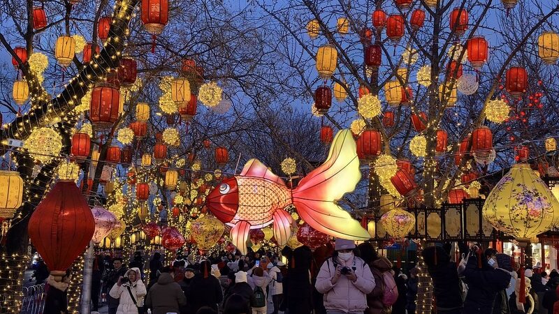Beijing_Illuminates_the_Night__Lantern_Festival_Concludes_Chinese_New_Year_poster - Khabar Asia Beijing_Illuminates_the_Night__Lantern_Festival_Concludes_Chinese_New_Year video poster