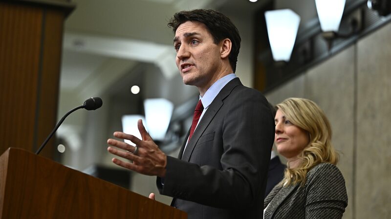 Canada_Imposes_25__Tariffs_on_US_Goods_in_Retaliation_to_Trump_s_Order - Khabar Asia Canada_Imposes_25__Tariffs_on_US_Goods_in_Retaliation_to_Trump_s_Order