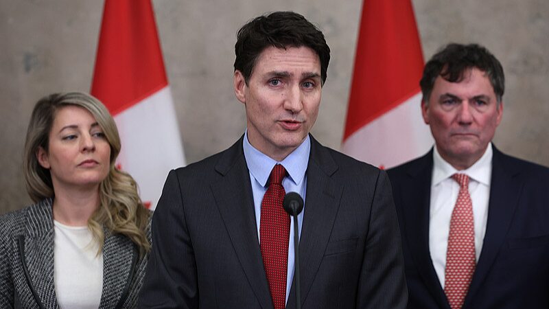 Canada_Retaliates_with_25__Tariffs_on__30_Billion_Worth_of_U_S__Goods - Khabar Asia Canada_Retaliates_with_25__Tariffs_on__30_Billion_Worth_of_U_S__Goods