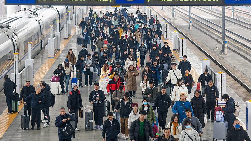 China_Records_9_02_Billion_Trips_During_Spring_Festival_Chunyun - Khabar Asia China_Records_9_02_Billion_Trips_During_Spring_Festival_Chunyun