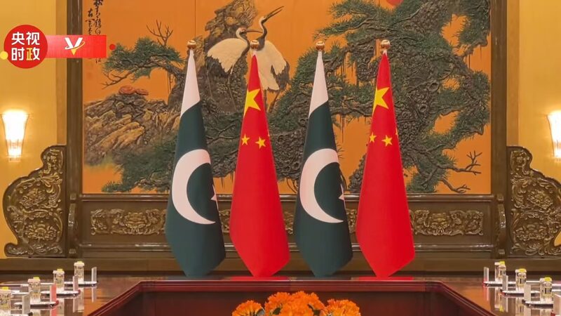 China_and_Pakistan_Leaders_Meet_in_Beijing_to_Strengthen_Ties
