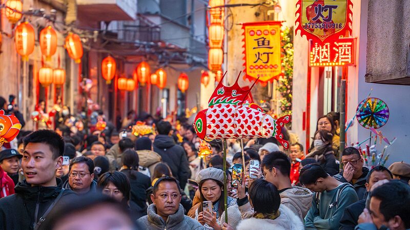 China_s_2025_Spring_Festival_Sets_New_Records_in_Travel_and_Consumption