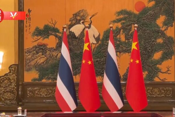 Chinese President Meets Thailand’s Prime Minister in Beijing Chinese_President_Meets_Thailand_s_Prime_Minister_in_Beijing