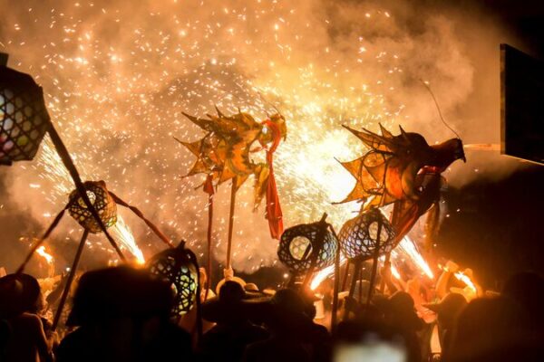 Dragon Bombing Festival Illuminates Guizhou’s Night in Hongsha Village Dragon_Bombing_Festival_Illuminates_Guizhou_s_Night_in_Hongsha_Village