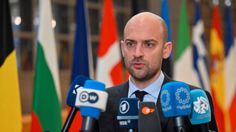 EU_and_France_Prepare_Response_to_Trump_s_New_Steel_and_Aluminum_Tariffs - Khabar Asia EU_and_France_Prepare_Response_to_Trump_s_New_Steel_and_Aluminum_Tariffs