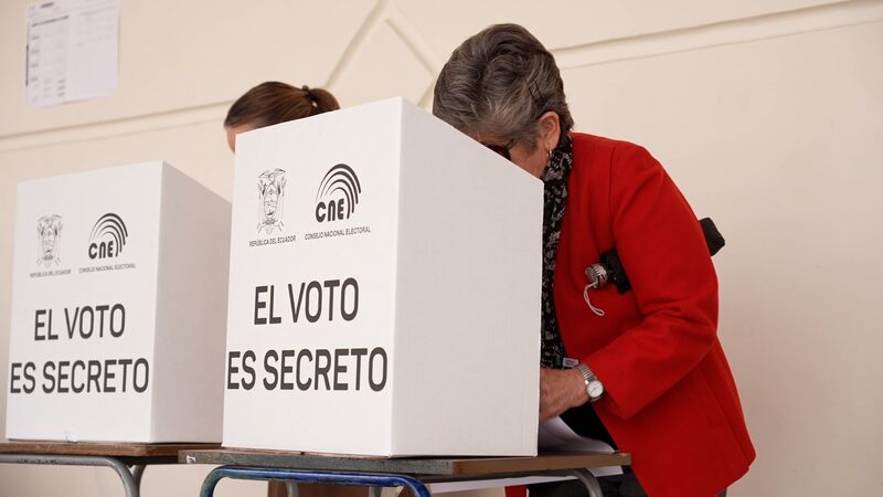 Ecuador_s_Presidential_Election_to_Proceed_to_Runoff_Amid_Tight_Vote video poster