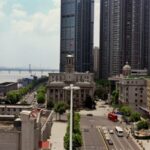 Exploring_Jianghan_Road__Wuhan_s_Historic_and_Vibrant_Shopping_Hub video poster