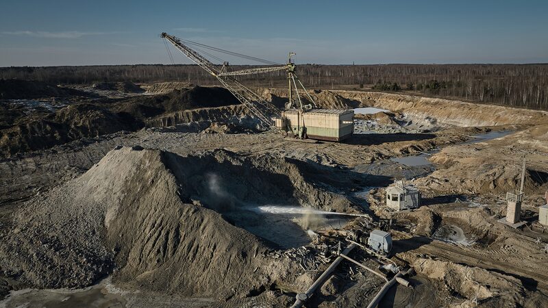Global Perspectives on Ukraine-U.S. Minerals Deal Unveiled Global_Perspectives_on_Ukraine_U_S__Minerals_Deal_Unveiled