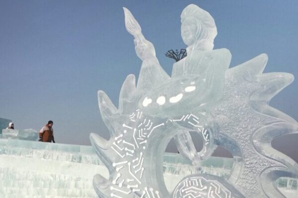 Harbin_Ice_Festival_Kicks_Off_Amid_Asian_Winter_Games_and_Cultural_Celebrations