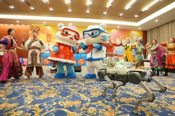 Lantern_Festival_Illuminates_Asian_Winter_Games_in_Harbin_with_Cultural_Exchange video poster