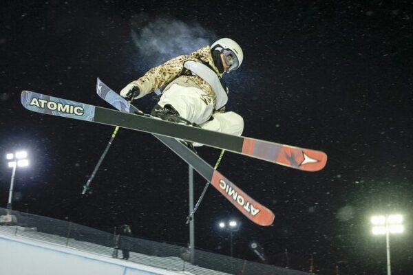 Li Fanghui Clinches Women’s Freeskiing Halfpipe Title at FIS World Cup Li_Fanghui_Clinches_Women_s_Freeskiing_Halfpipe_Title_at_FIS_World_Cup
