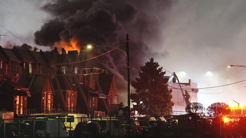 Small_Plane_Crash_Ignites_Massive_Fire_in_Northeast_Philadelphia - Khabar Asia Small_Plane_Crash_Ignites_Massive_Fire_in_Northeast_Philadelphia