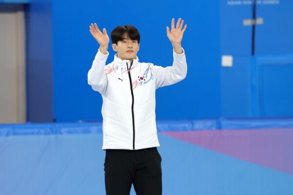 South Korean Skater Jang Sung-woo Triumphs at Asian Winter Games South_Korean_Skater_Jang_Sung_woo_Triumphs_at_Asian_Winter_Games video poster