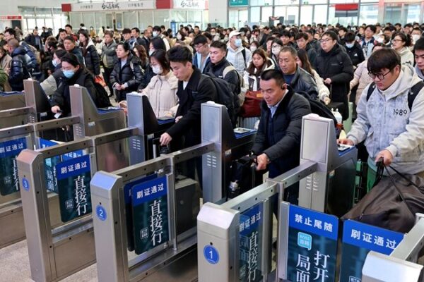 Spring Festival Travel Rush Fuels China’s Consumption Rebound Spring_Festival_Travel_Rush_Fuels_China_s_Consumption_Rebound