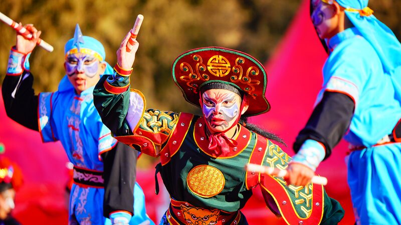 Temple_Fair_at_Beijing_s_Ditan_Park__A_Fusion_of_Art_and_Heritage - Khabar Asia Temple_Fair_at_Beijing_s_Ditan_Park__A_Fusion_of_Art_and_Heritage