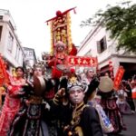 Traditional_Festivities_Illuminate_China_s_Spring_Festival_Celebrations video poster