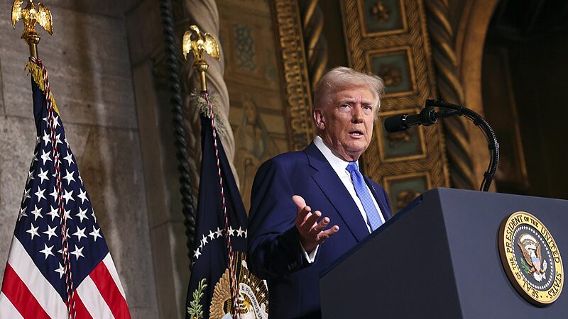 Trump Administration Dismisses Thousands of Federal Workers Amid Controversy Trump_Administration_Dismisses_Thousands_of_Federal_Workers_Amid_Controversy