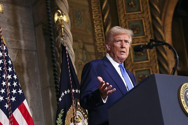 Trump Administration Fires Thousands of Federal Workers Amid Controversy Trump_Administration_Fires_Thousands_of_Federal_Workers_Amid_Controversy
