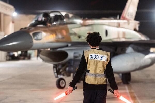 U_S__Supplies_Israel_with_MK_84_Bombs_Amid_Gaza_Ceasefire video poster