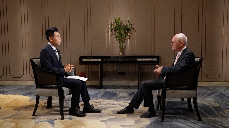 Xi_Jinping_s_Global_Initiatives_Guide_Path_to_UN_Sustainable_Goals__Says_Former_EU_Leader_poster - Khabar Asia Xi_Jinping_s_Global_Initiatives_Guide_Path_to_UN_Sustainable_Goals__Says_Former_EU_Leader video poster