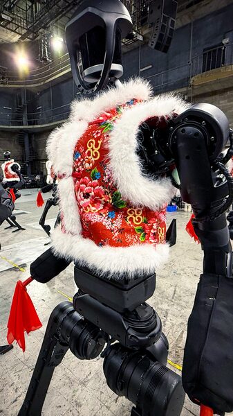 AI_Meets_Tradition__Yang_Bot_Revives_Yangko_Dance_at_Spring_Festival_Gala_poster - Khabar Asia AI_Meets_Tradition__Yang_Bot_Revives_Yangko_Dance_at_Spring_Festival_Gala video poster