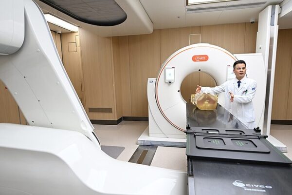 Breakthrough in Heavy-Ion Cancer Therapy Unveils Mechanism for Better Treatment Breakthrough_in_Heavy_Ion_Cancer_Therapy_Unveils_Mechanism_for_Better_Treatment