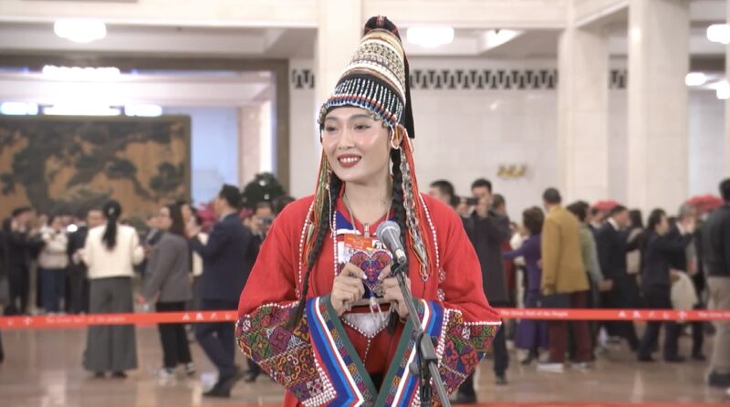CPPCC_Member_Showcases_Cultural_Gift_to_Champion_Rural_Growth_poster - Khabar Asia CPPCC_Member_Showcases_Cultural_Gift_to_Champion_Rural_Growth video poster