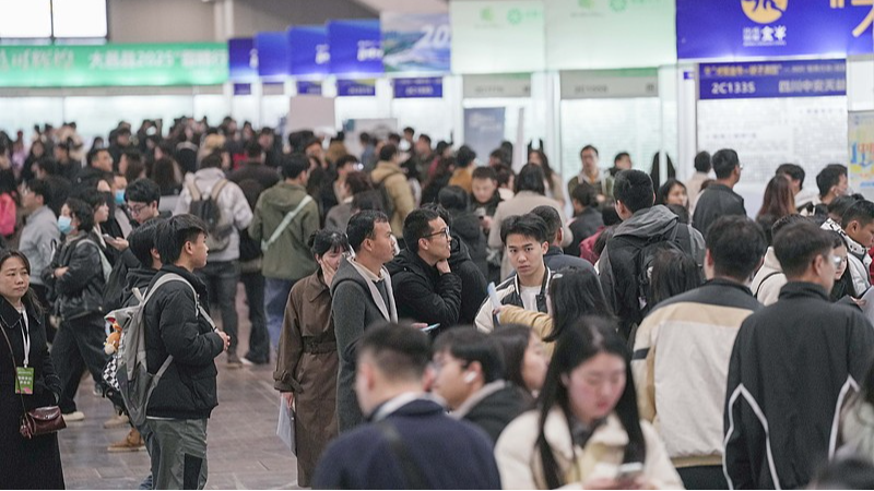 China_Maintains_Steady_Employment_Amid_Seasonal_Shifts