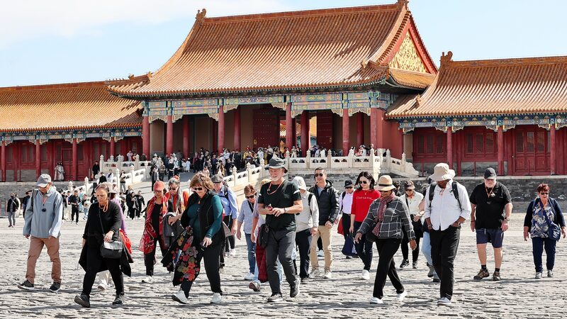 China_Sees_35__Surge_in_Foreign_Visitors_with_Visa_Free_Policy