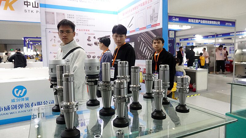 China_Sustains_Dominance_in_Global_Manufacturing_Supply_Chains__Report - Khabar Asia China_Sustains_Dominance_in_Global_Manufacturing_Supply_Chains__Report