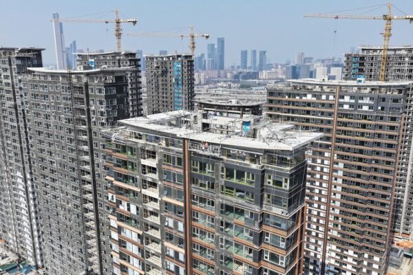 China Unveils Comprehensive Strategy to Stabilize Real Estate and Financial Sectors China_Unveils_Comprehensive_Strategy_to_Stabilize_Real_Estate_and_Financial_Sectors