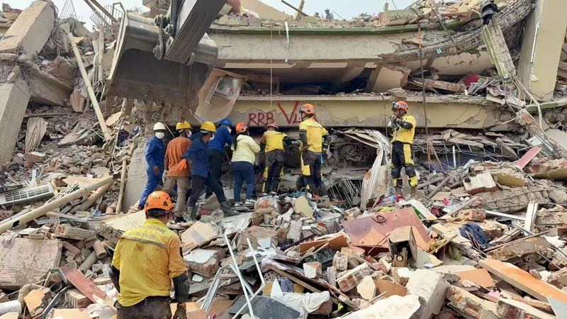 Chinese_Rescue_Team_Aids_Myanmar_Quake_Survivors_Near_Epicenter - Khabar Asia Chinese_Rescue_Team_Aids_Myanmar_Quake_Survivors_Near_Epicenter