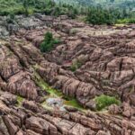 Chongqing_s_Red_Rock_Forest_Captivates_Explorers_with_Ancient_Mysteries - Khabar Asia Chongqing_s_Red_Rock_Forest_Captivates_Explorers_with_Ancient_Mysteries