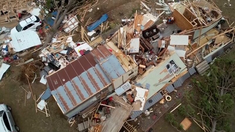 Deadly_Tornado_Outbreak_Claims_31_Lives_in_U_S__Heartland_poster - Khabar Asia Deadly_Tornado_Outbreak_Claims_31_Lives_in_U_S__Heartland video poster