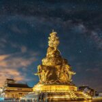 Experience_the_Beauty_of_Mount_Emei_s_Golden_Summit