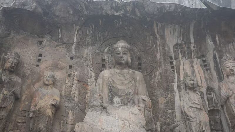 Exploring_the_Timeless_Beauty_of_China_s_Longmen_Grottoes - Khabar Asia Exploring_the_Timeless_Beauty_of_China_s_Longmen_Grottoes