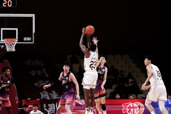 Guangdong_Completes_Thrilling_Comeback_to_Defeat_Zhejiang_in_CBA_Clash