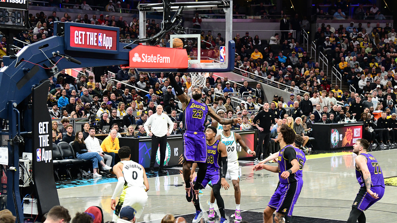 LeBron_James__40__Hits_Buzzer_Beater_to_Snap_Lakers__Losing_Streak