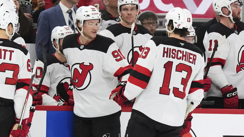 New_Jersey_Devils_Snap_Losing_Streak_with_5_3_Win_Over_Blackhawks - Khabar Asia New_Jersey_Devils_Snap_Losing_Streak_with_5_3_Win_Over_Blackhawks