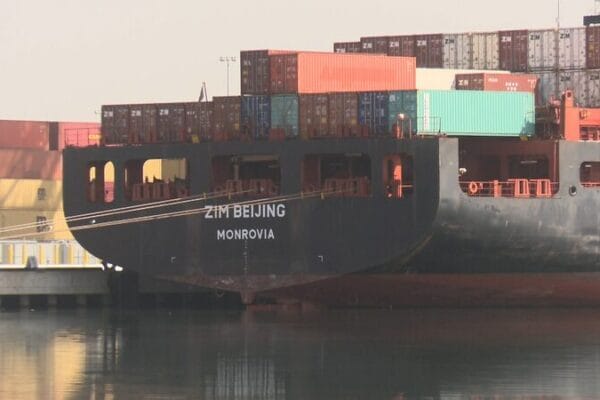 Potential Trump Tariff on Chinese Ships Sparks Supply Chain Fears Potential_Trump_Tariff_on_Chinese_Ships_Sparks_Supply_Chain_Fears video poster