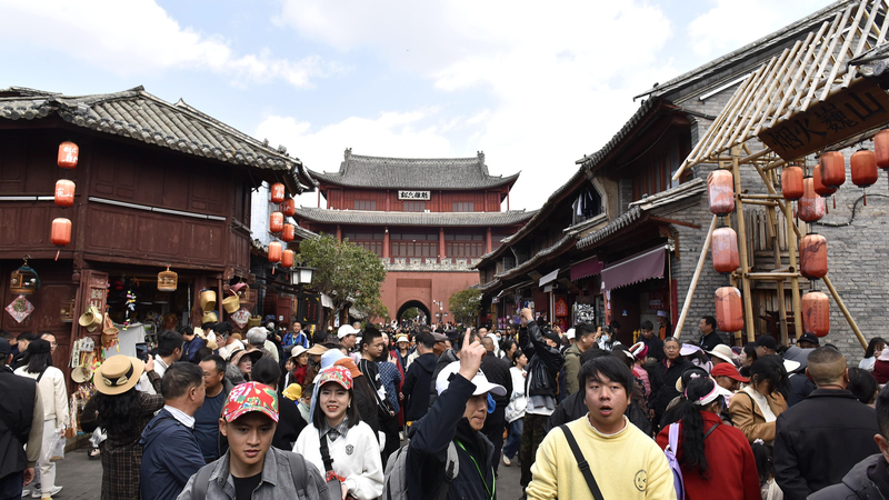 Service Consumption Key to China’s Economic Growth, Experts Say Service_Consumption_Key_to_China_s_Economic_Growth__Experts_Say