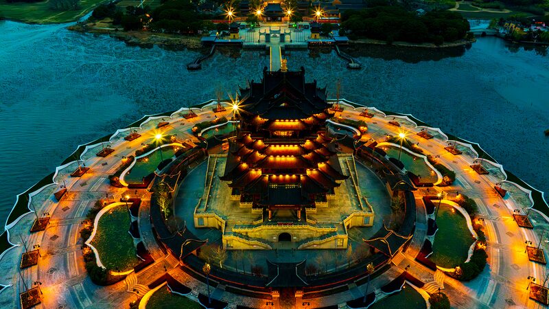 Suzhou_s_Chongyuan_Temple_Dazzles_with_Ethereal_Night_Illumination - Khabar Asia Suzhou_s_Chongyuan_Temple_Dazzles_with_Ethereal_Night_Illumination