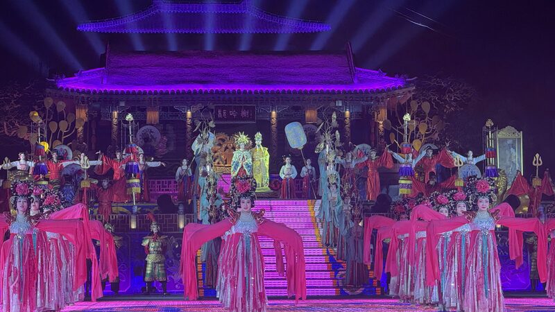 Tang Dynasty Epic ‘The Song of Sorrow’ Captivates Audiences in Xi’an Tang_Dynasty_Epic__The_Song_of_Sorrow__Captivates_Audiences_in_Xi_an video poster