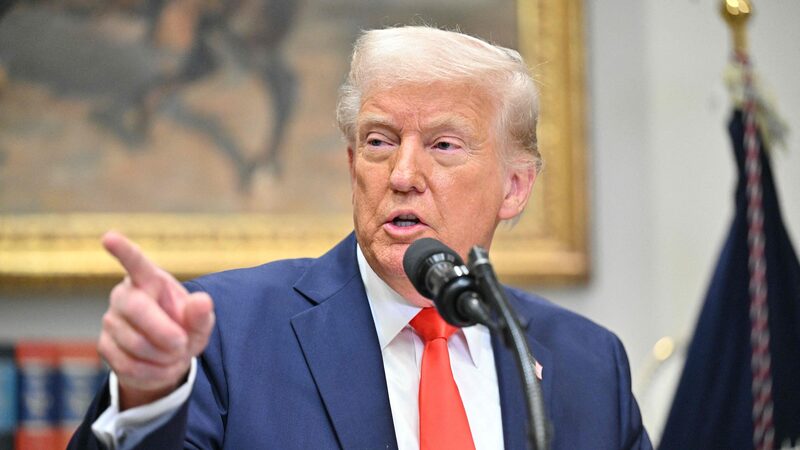 Trump_Implements_25__Tariffs_on_Mexico_and_Canada__US_Stocks_Plunge