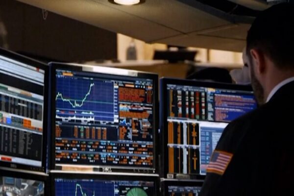 Trump_Tariffs_Trigger_Global_Stock_Market_Rout_Amid_Recession_Fears video poster